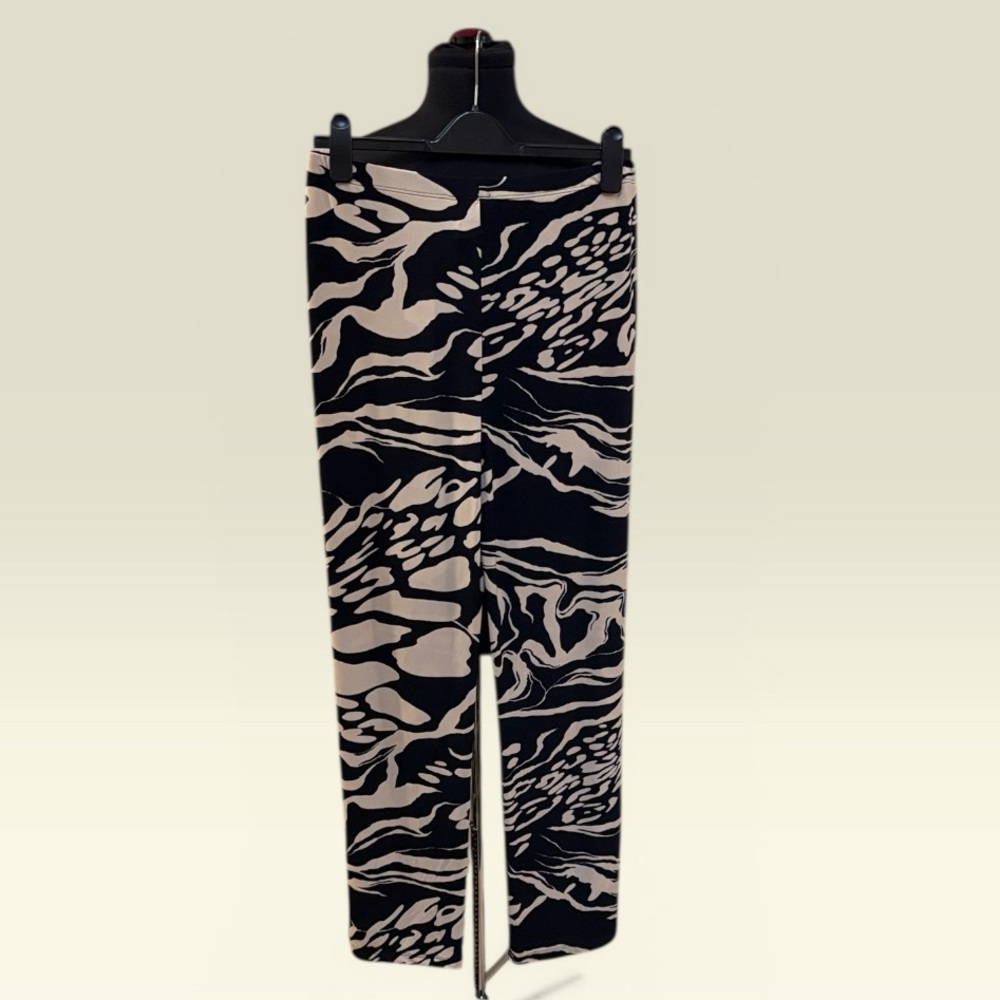 Frank Lyman Design Black and Cream Abstract Print Pants